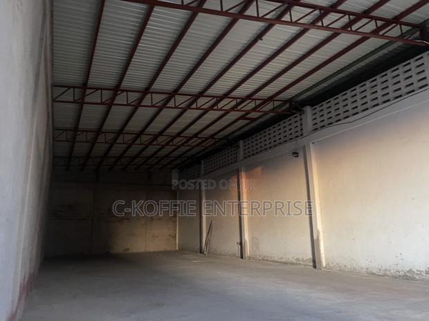 500sqm Warehouse Plus Offices at Spintex · Photo 5