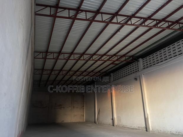 500sqm Warehouse Plus Offices at Spintex · Photo 6