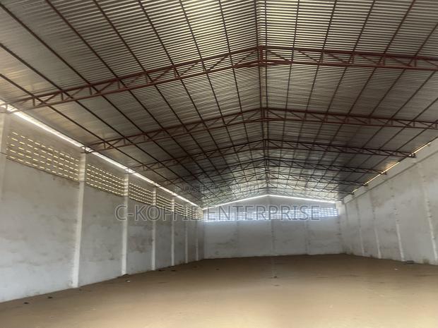 850 SQM Warehouse at Spintex for Lease · Photo 4