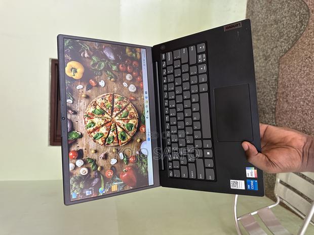 Laptop Lenovo 8GB Intel Core i5 SSD 256GB · Photo 1