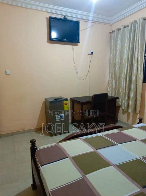 Furnished 4bdrm House in Baatsona Total for rent · Photo 3