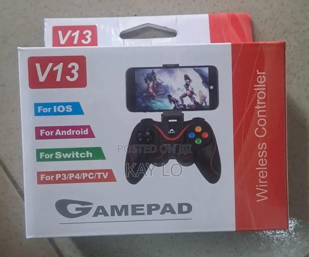 V13 Mobile Game Controller · Photo 2