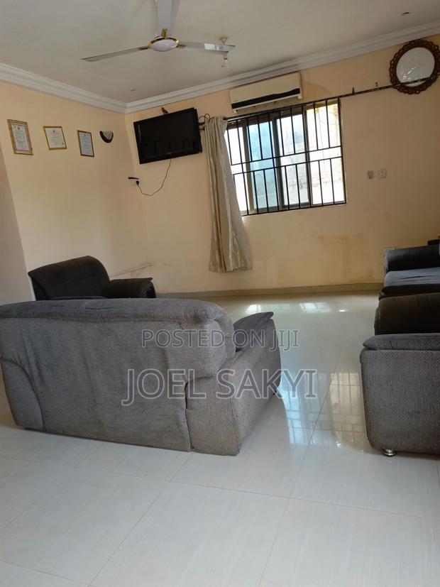 Furnished 4bdrm House in Baatsona Total for rent · Photo 5
