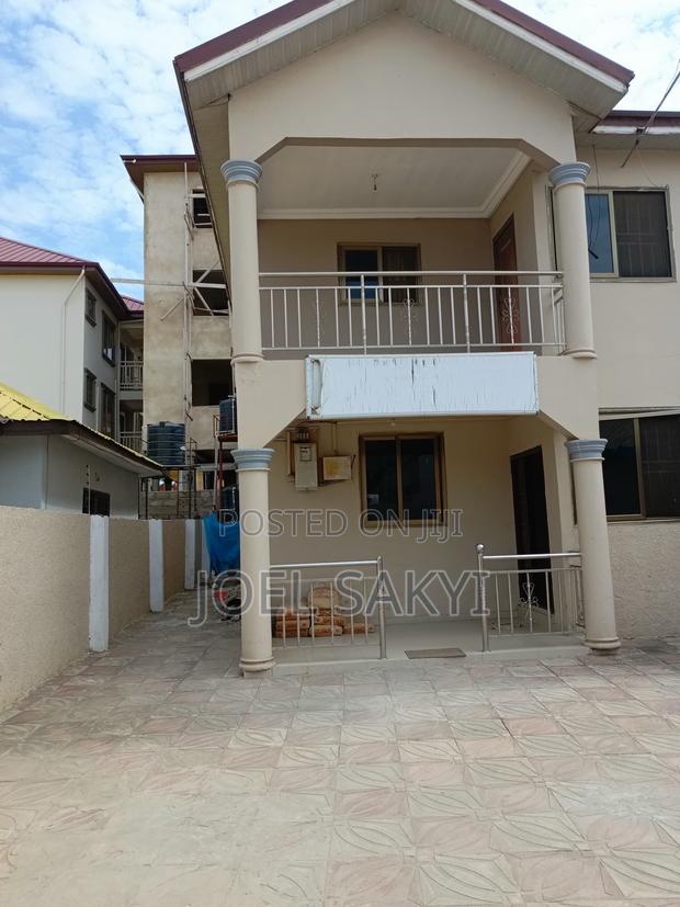Furnished 4bdrm House in Baatsona Total for rent · Photo 7