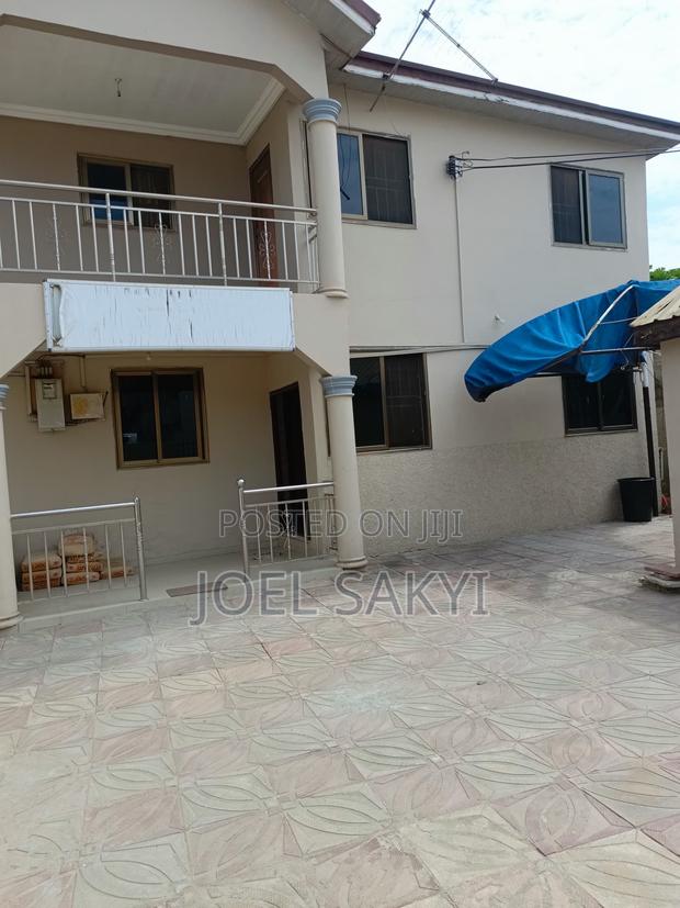 Furnished 4bdrm House in Baatsona Total for rent · Photo 6