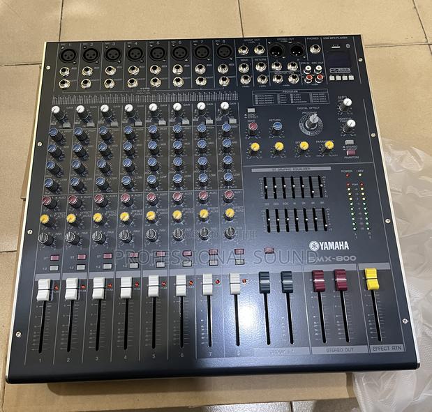 SMX-8 Mixer Console 8-Ch Premium Mic/Line Powerd Mixe · Photo 1