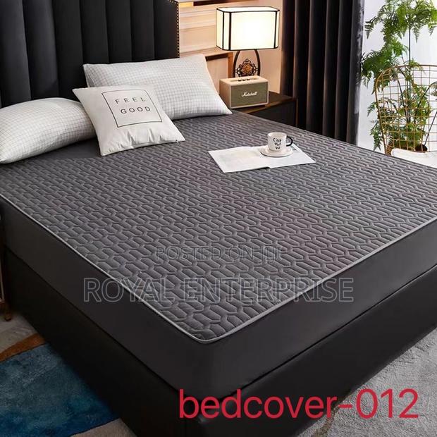 Mattress Protection: Waterproof Cover ( Double, Queen and King Size ) · Photo 1