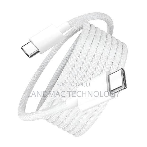 Original Usb C to Usb C Charging Cable for iPhone 15 and 16 · Photo 1