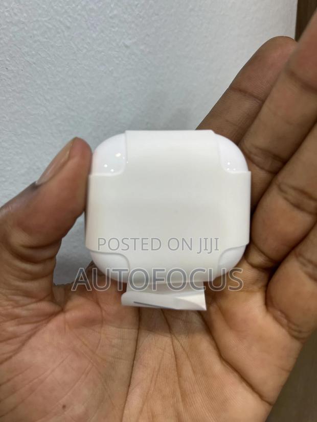 Airpods 4 Anc · Photo 3