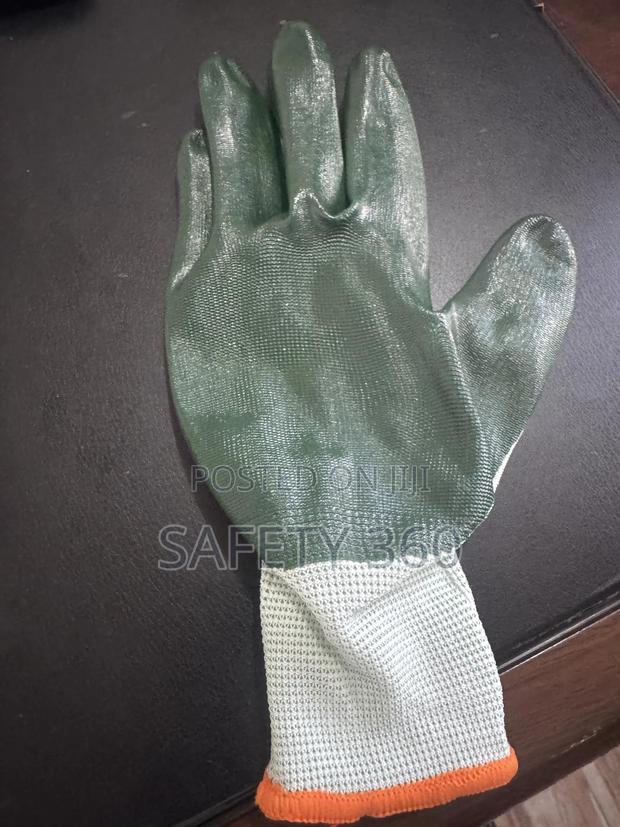 Nitrile Coated Glove · Photo 2