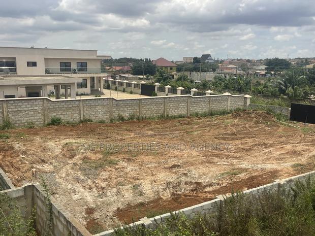 Genuine and Documented One Full Plot for Sale at Lashibi · Photo 1