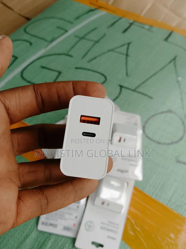 Quality Usb/Type-C Charger · Photo 4