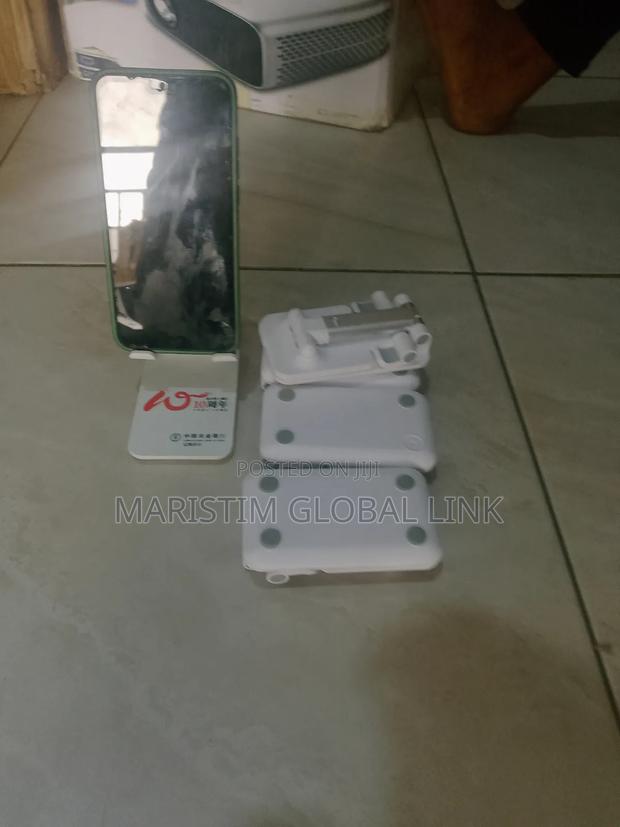 Quality Phone Stand · Photo 5