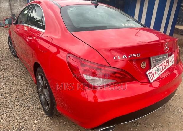 Mercedes-Benz C250 2015 Red · Photo 3