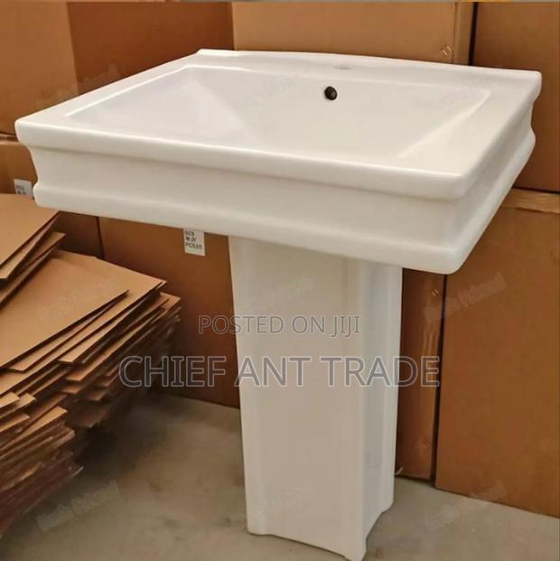 Pedestal Basin Bold 61cm 1025c · Photo 2