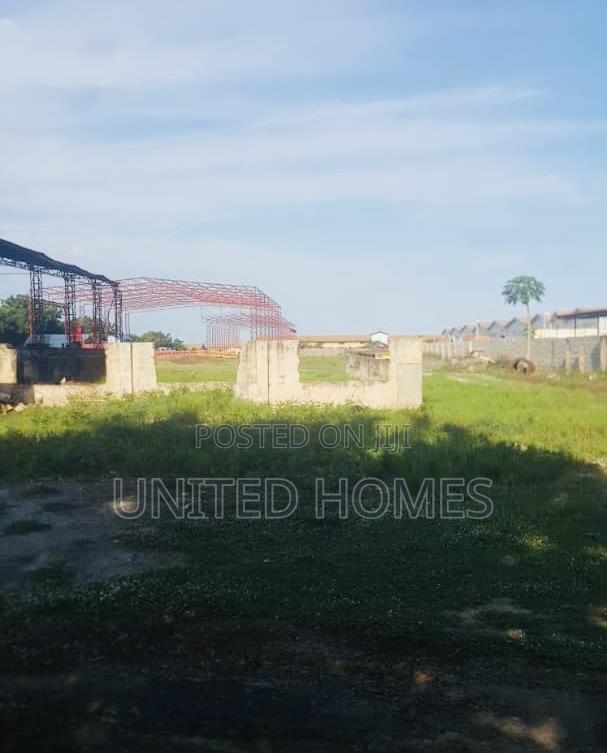 Tema Community Nine 3.5 Acres of Land for Sale · Photo 1