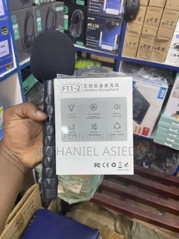 Wireless Microphone With the Handle · Photo 4