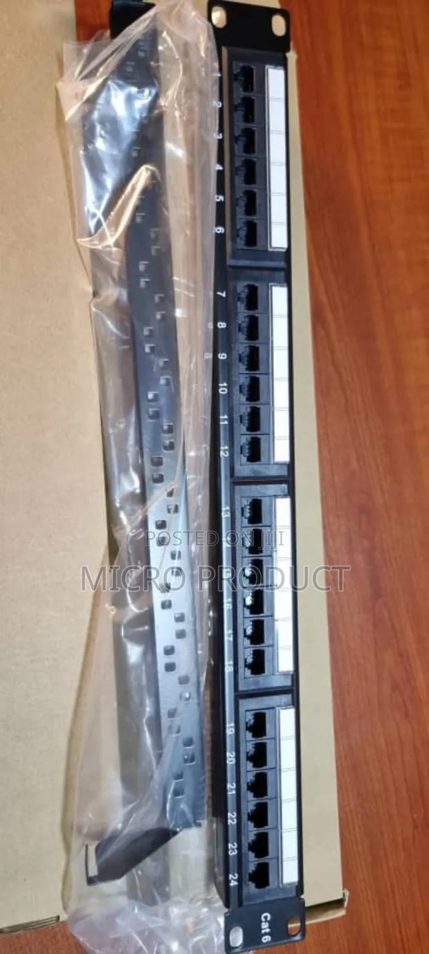 24 Port Patch Panel · Photo 2