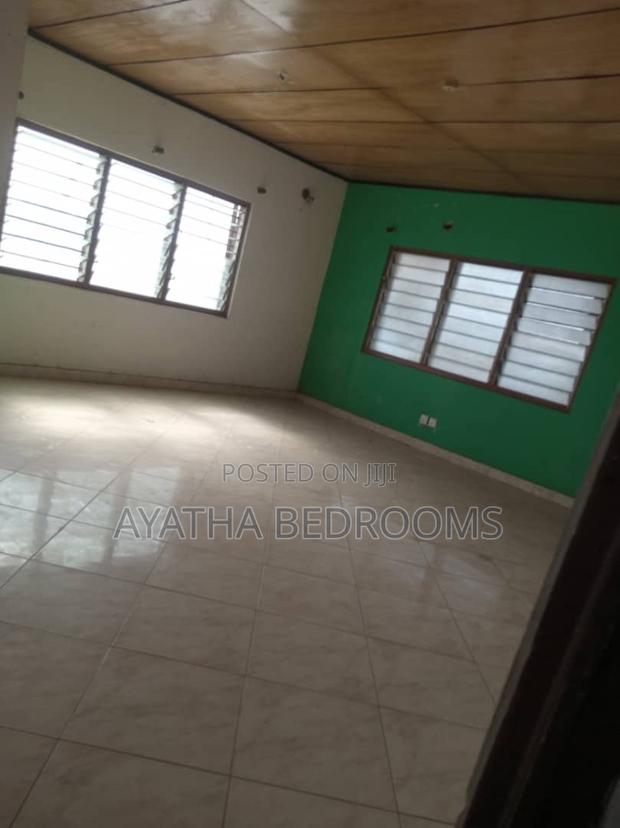 2bdrm Apartment in Modern Properties, New Town for rent · Photo 3