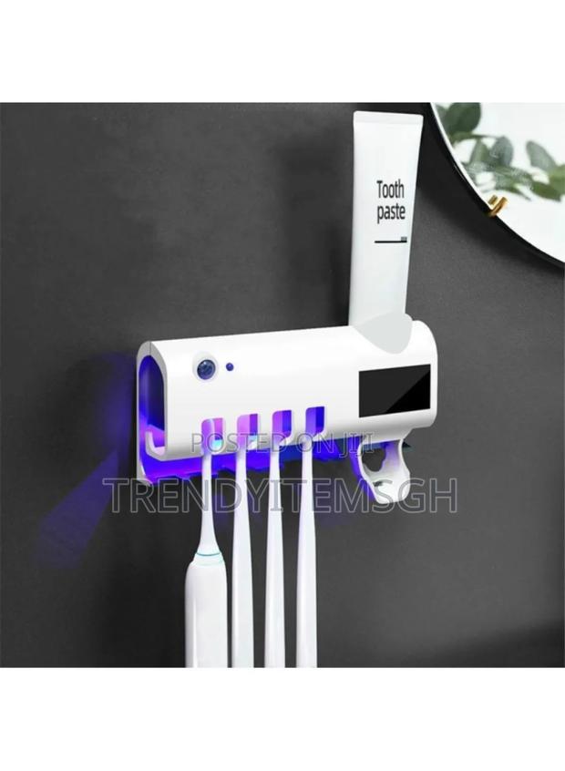 Rechargeable Solar Intelligent Uv Toothbrush Sanitizer Holder · Photo 1