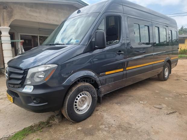 Bus For Rent · Photo 2