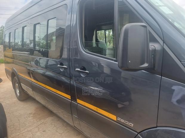 Bus For Rent · Photo 3