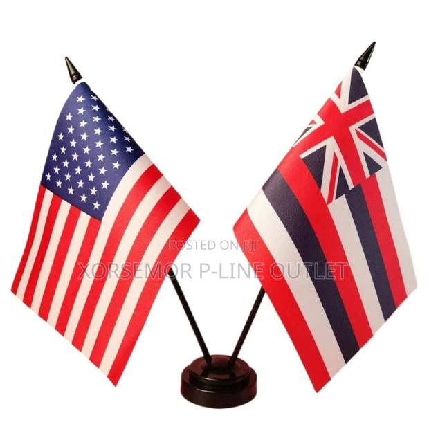 Double Desktop Gold Flag Stand · Photo 2