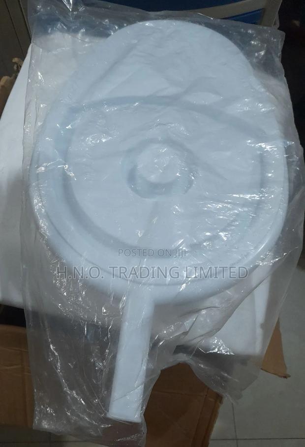 Plastic Bed Pan · Photo 1