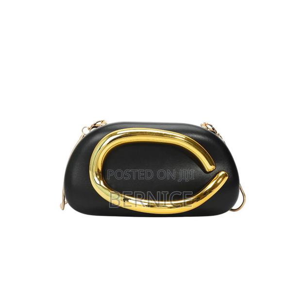 Elegant Designer Clutch Bag · Photo 2