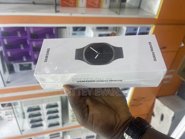 Samsung Galaxy Watch 8 Classic L550 · Photo 2