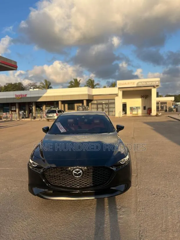 Mazda 3 2022 Black · Photo 1
