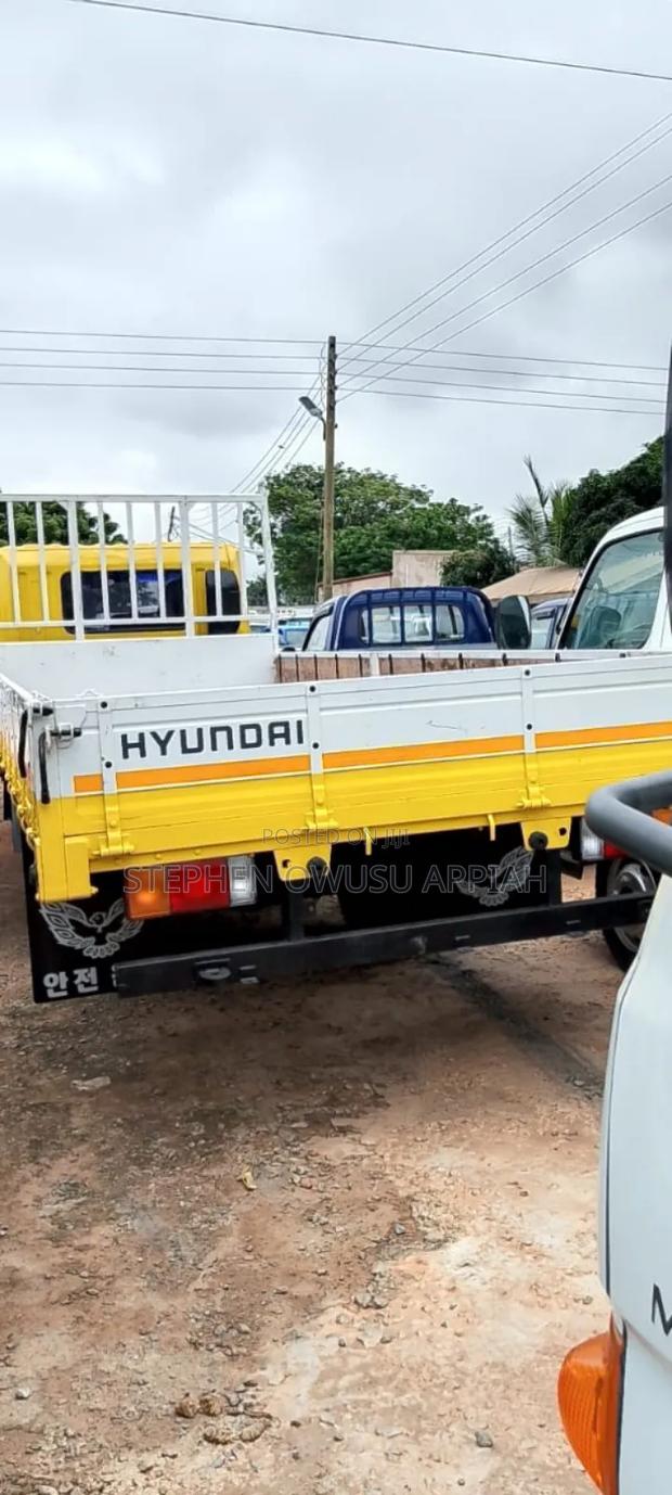 Hyundai 5 Ton Full Air 8 Hoels · Photo 2