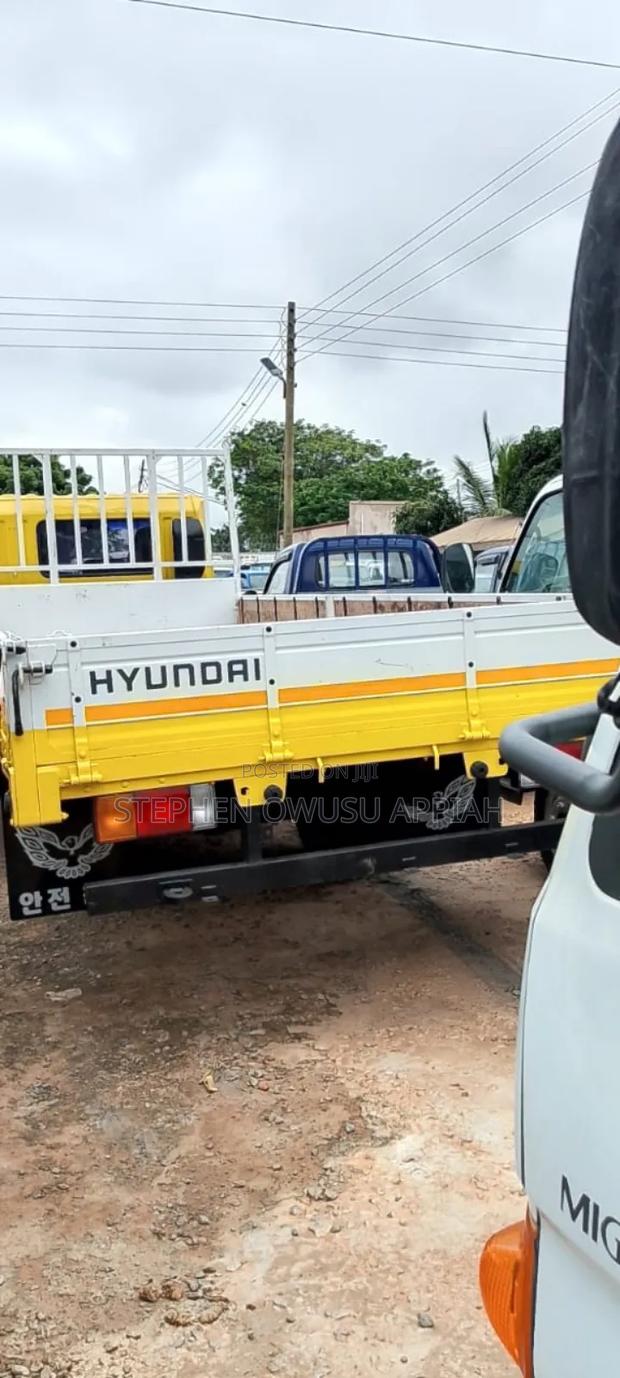 Hyundai 5 Ton Full Air 8 Hoels · Photo 3