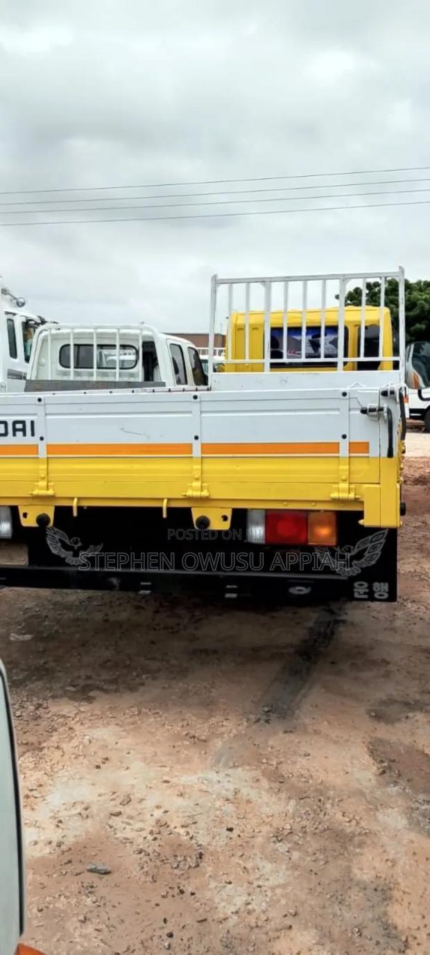 Hyundai 5 Ton Full Air 8 Hoels · Photo 4