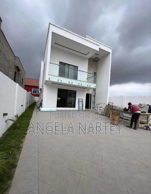 4bdrm House in Baatsonaa Spintex for sale · Photo 7