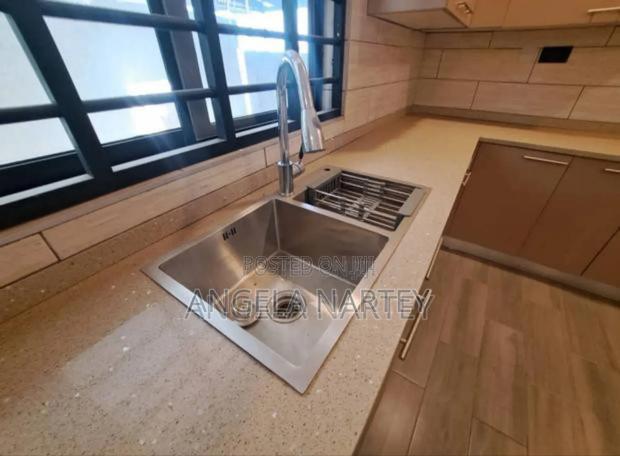 3bdrm House in Manet-East Airport, Accra Metropolitan for sale · Photo 8