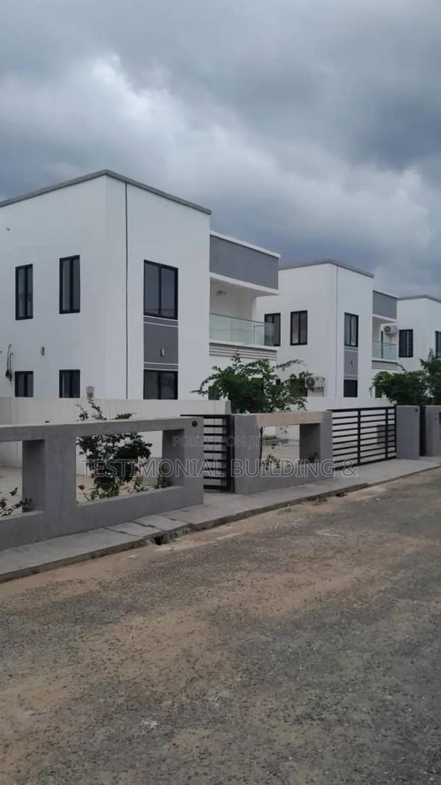 4bdrm House in Testimonial Building, Oyarifa for sale · Photo 1
