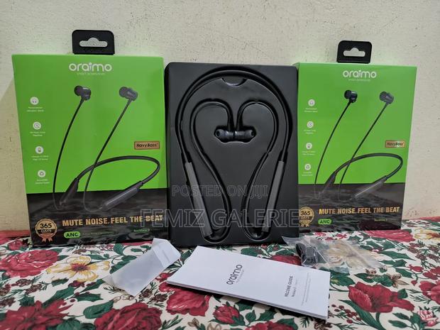 Oraimo Necklace 5 30db Noise Cancellation Call Vibration Earphones · Photo 3