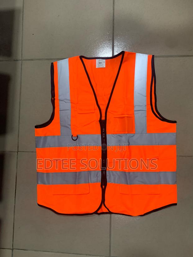 Safety Reflective Vest - Supervisors · Photo 1