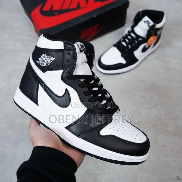 Original Jordan 1 High Black/White · Photo 1
