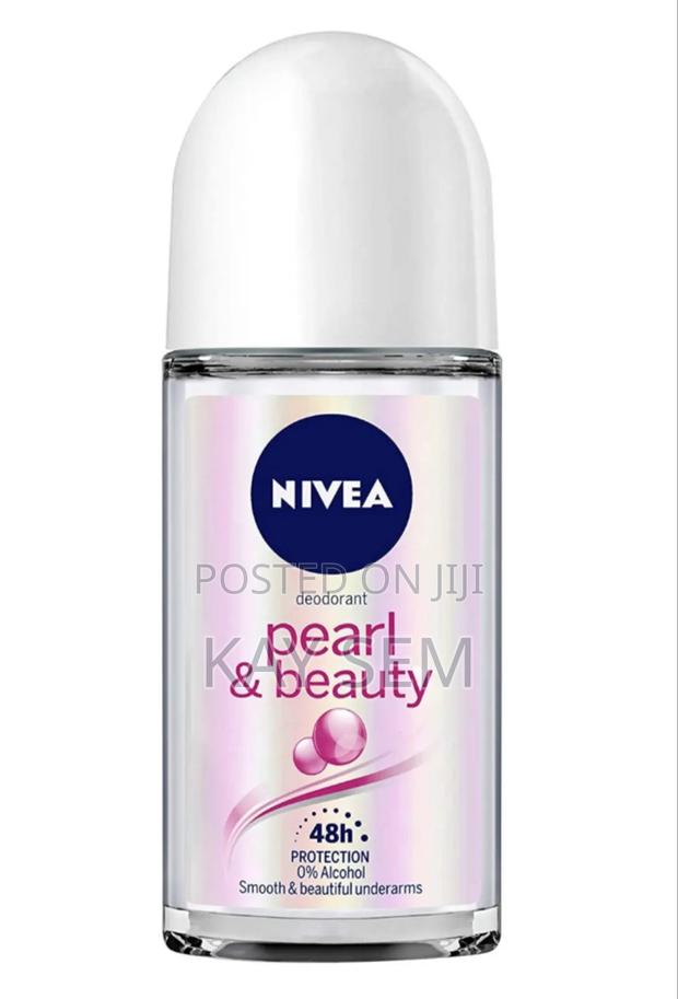 Nivea Deodorant Spray and Roll On · Photo 4