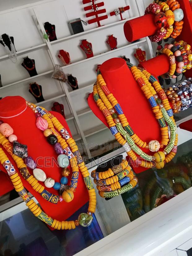 Beautiful Bead Necklace Set · Photo 2