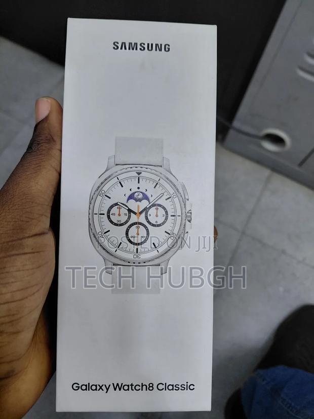 Samsung Galaxy Watch 8 Classic · Photo 1