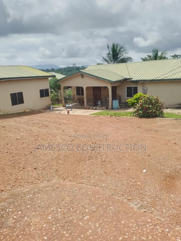 Furnished Mini Flat in 44 Street, Ayensuano for sale · Photo 2