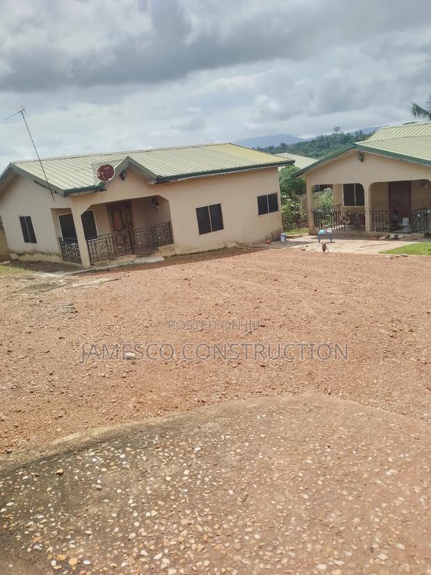 Furnished Mini Flat in 44 Street, Ayensuano for sale · Photo 4