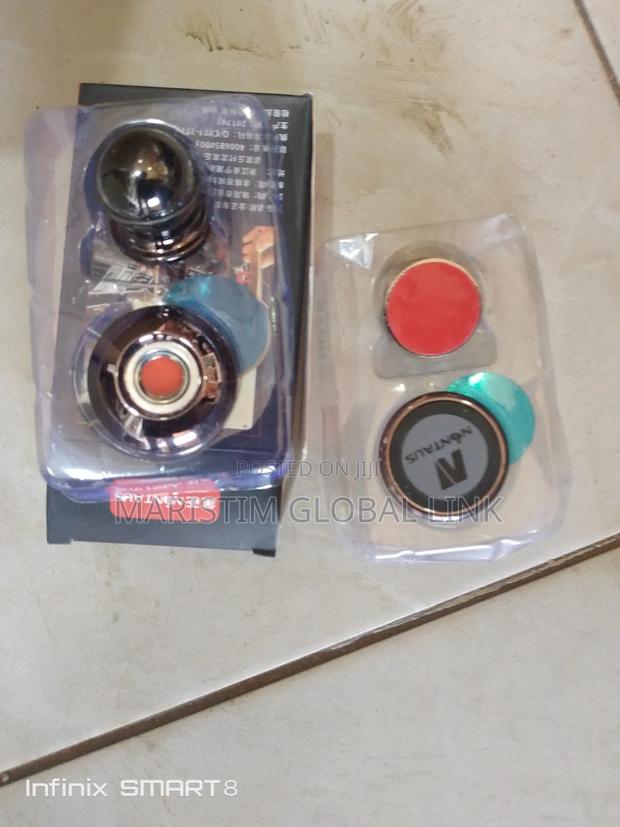 Magnetic Car Holder /Bracket · Photo 7