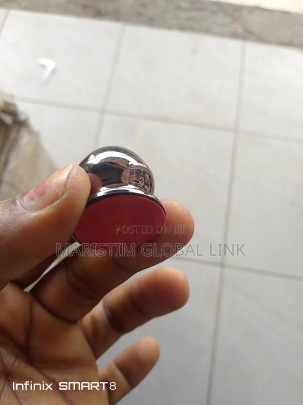 Magnetic Car Holder /Bracket · Photo 3