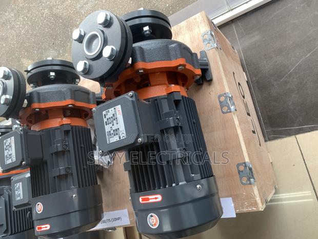 Leo (Xst.0 Centrifugal Pump · Photo 1