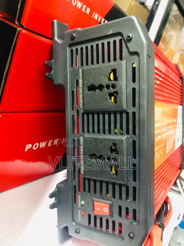 Dc12v to Ac220v Power Inverter 2000w · Photo 1