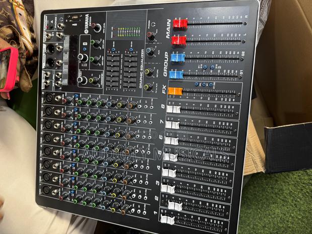 8-Channel SMX Mixer · Photo 2